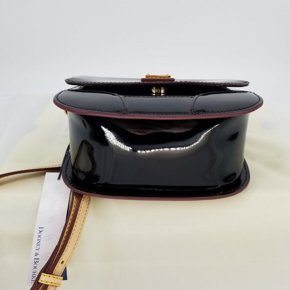 NWT Dooney & Bourke Black Patent Leather Convertible Saddle Bag / Gold Hardware - Picture 3 of 10